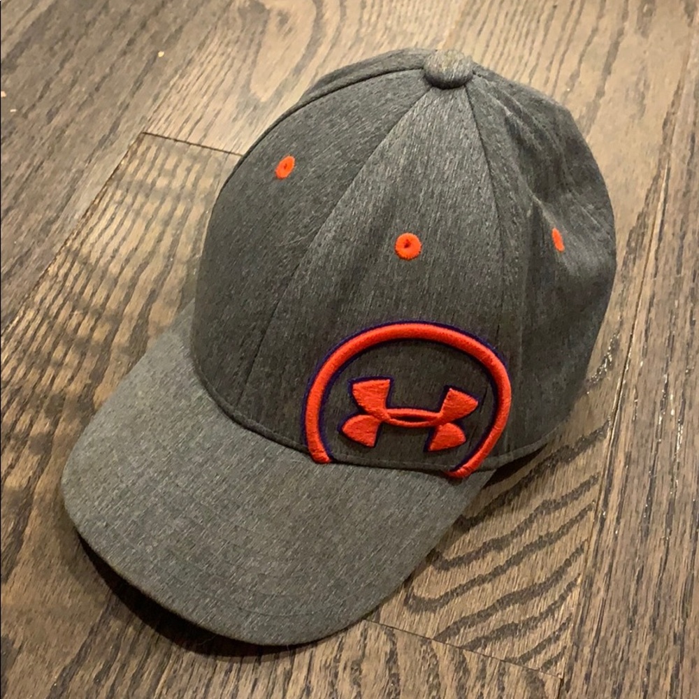 Under armour youth fitted hat